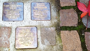 Die Stolpersteine auf dem Oppenheimer Platz gedenken Klara, Sigmund und Walter Oppenheimer