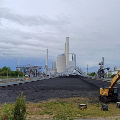 Großkraftwerk Mannheim mit Kohlehalde (Foto Ehlermann)